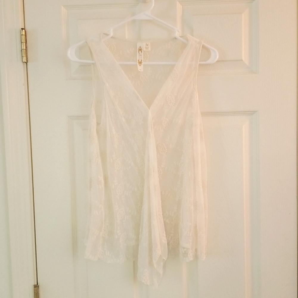 💕 VINTAGE LACE TOP 💕